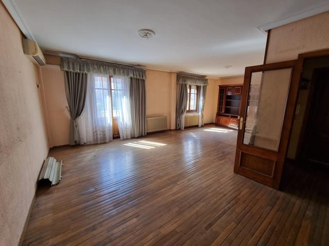 Piso En venta en Centro, Plasencia photo 0
