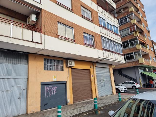Local En venta en Avenida Del Valle, Plasencia photo 0