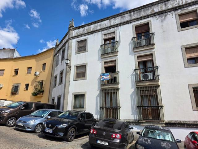 Piso En venta en Centro, Plasencia photo 0