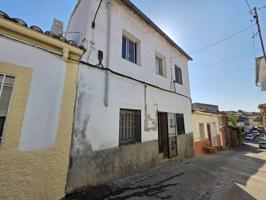Unifamiliar Pareada En venta en San Miguel, Plasencia photo 0