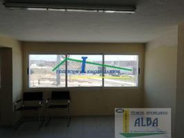 Oficina En alquiler en Polgono Cepansa, Mérida photo 0