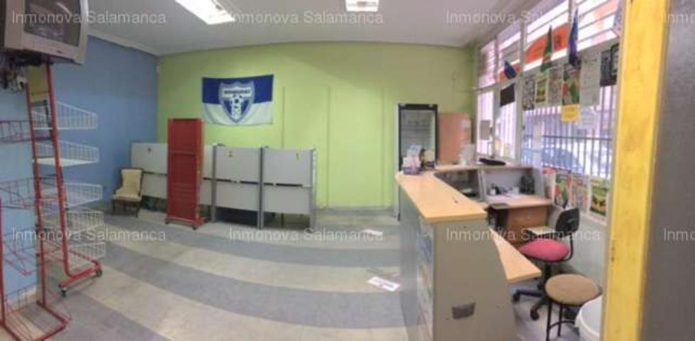 SALAMANCA ( Avda . Federico Anaya ) : Local 50 mts2 aprox . cualquier actividad . 300 € . photo 0