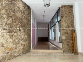 Salamanca ( Centro Histórico ); local 84m2, 1200€ photo 0