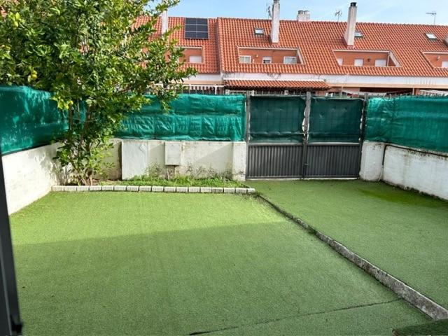 Unifamiliar Separadas En venta en Centro, Navas Del Rey photo 0