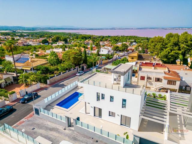 Villa En venta en Los Balcones, Torrevieja photo 0