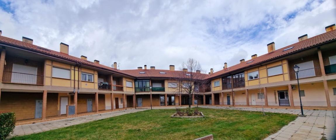 Dúplex En venta en La Estación De El Espinar photo 0