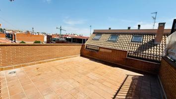 Dúplex En venta en Parla, Parla photo 0