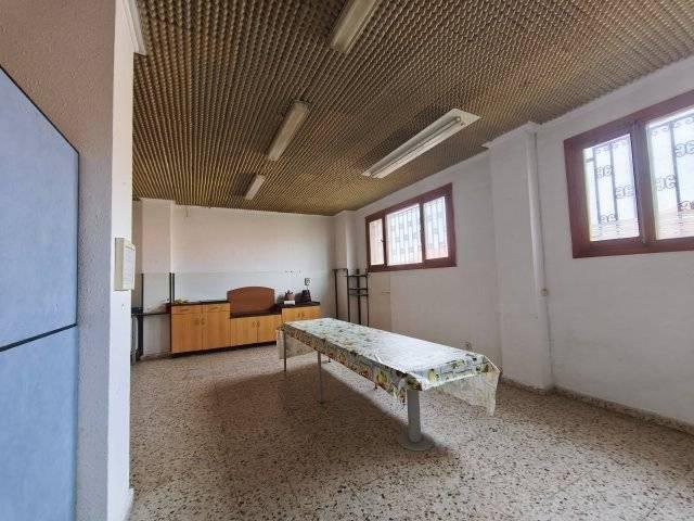 Local En venta en Alisal, Santander photo 0
