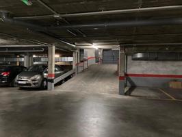 Parking En alquiler en Front Maritim, Badalona photo 0