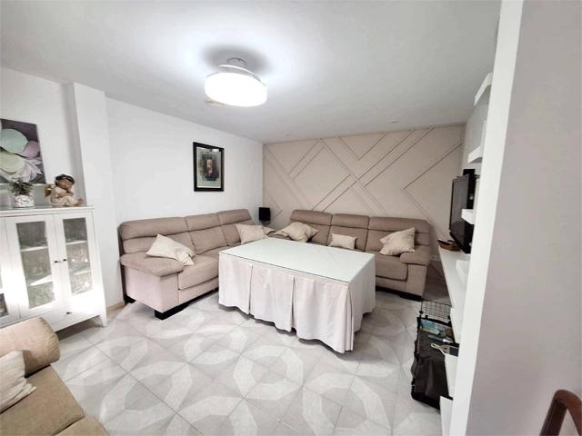 Casa En venta en Los Santos De Maimona, Los Santos De Maimona photo 0