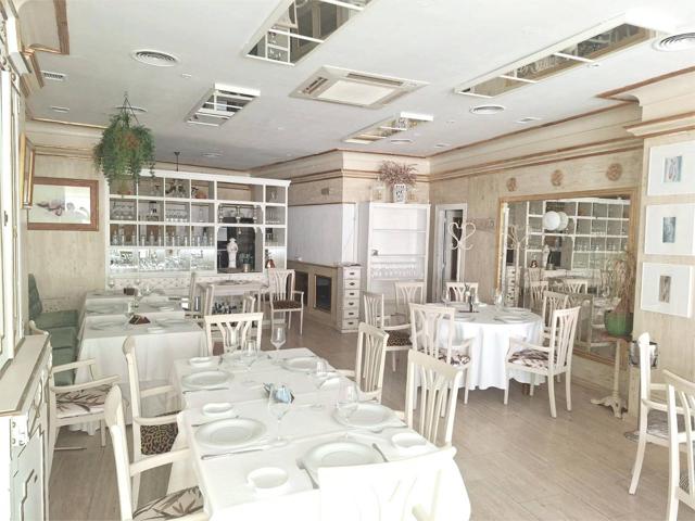 Local En venta en Zafra, Zafra photo 0