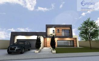 Unifamiliar En venta en Urbanización Berrocal Valladolid, Valladolid photo 0