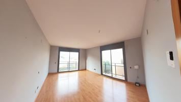 Piso En venta en Girona, 77, Rieralt, Piera photo 0