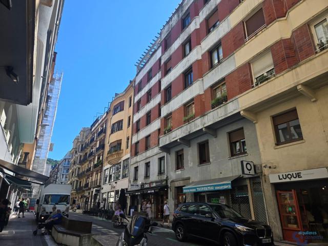 Piso En alquiler en Gros, Donostia-San Sebastián photo 0