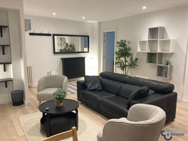 Piso En alquiler en Amara, Donostia-San Sebastián photo 0