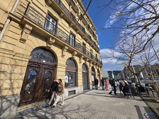 Piso En alquiler en Boulevard, Donostia-San Sebastián photo 0
