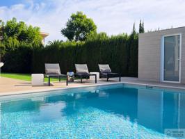 Unifamiliar En venta en Urbanización Alfinach, Puçol photo 0