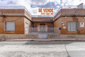 Casa En venta en Avenida Ejército Español, 6, Plaza Del Cristo Cozar, Cózar photo 0