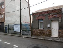 Terreno Urbanizable En venta en Calle De Quijada De Pandiellos, 59, Puente De Vallecas, Madrid photo 0