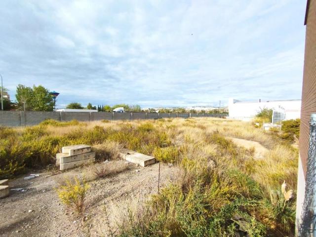 Terreno Urbanizable En venta en Camino Del Moreral, 30, Puebla De Alfindén photo 0