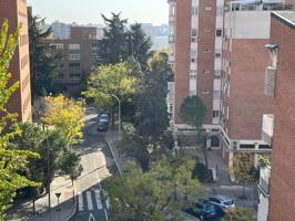 Piso En venta en Calle De Víctor De La Serna, Chamartín, Madrid photo 0