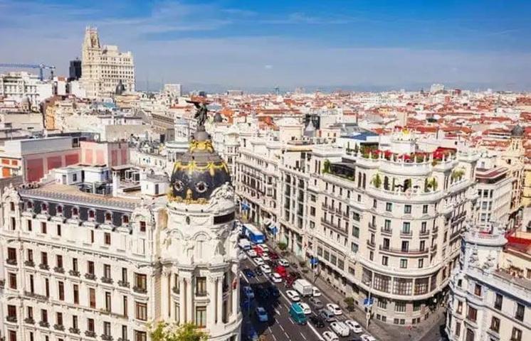 Piso En venta en Centro, Madrid photo 0