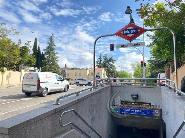 Casa En alquiler en Ciudad Lineal, Madrid photo 0
