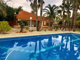 SE VENDE CHALET EN ELCHE photo 0