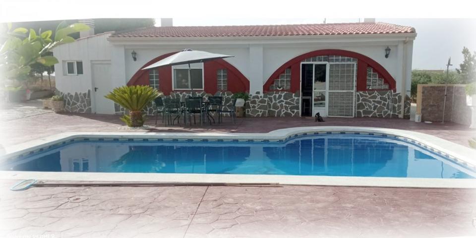 CHALET EN HONDON DE LOS FRAILES photo 0