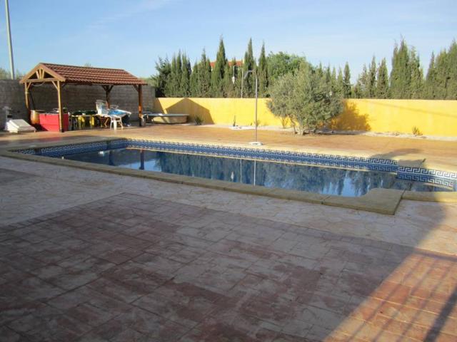 SE VENDE CHALET EN ASPE photo 0