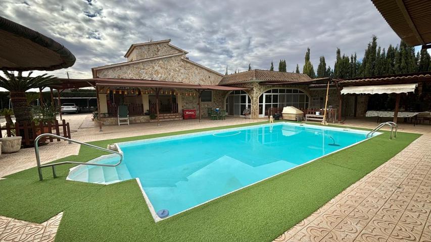Espectacular chalet en Crevillente photo 0