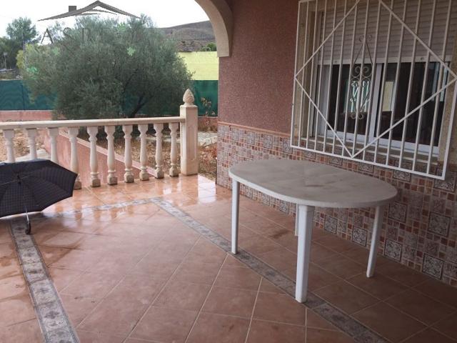 SE VENDE CHALET EN HONDON DE LOS FRAILES photo 0