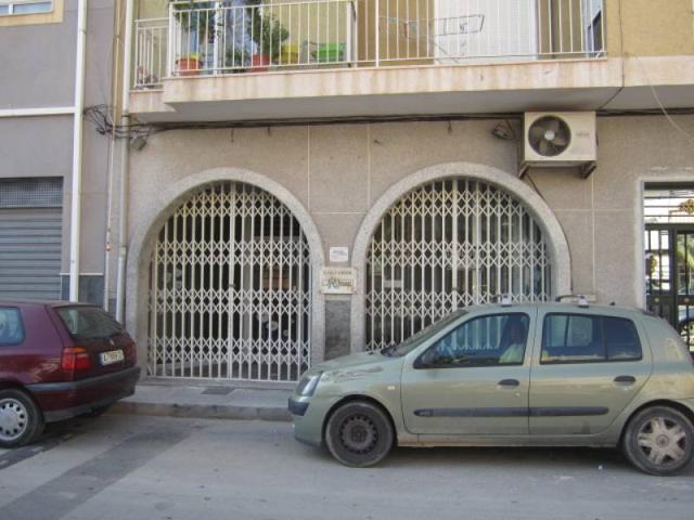 SE VENDE LOCAL COMERCIAL EN REDOVAN photo 0