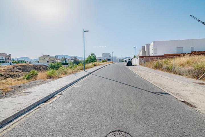 TERRENO EDIFICABLE EN LA ZUBIA photo 0