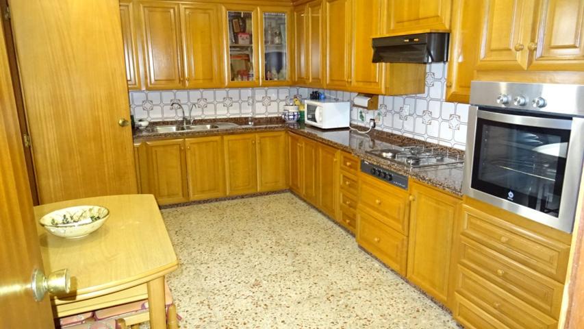 Estupenda vivienda,zona plaza Crenvillente photo 0