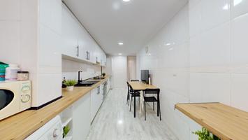 ¡Tu nuevo hogar en Alicante! Piso moderno listo para entrar a vivir con todas las comodidades!' photo 0