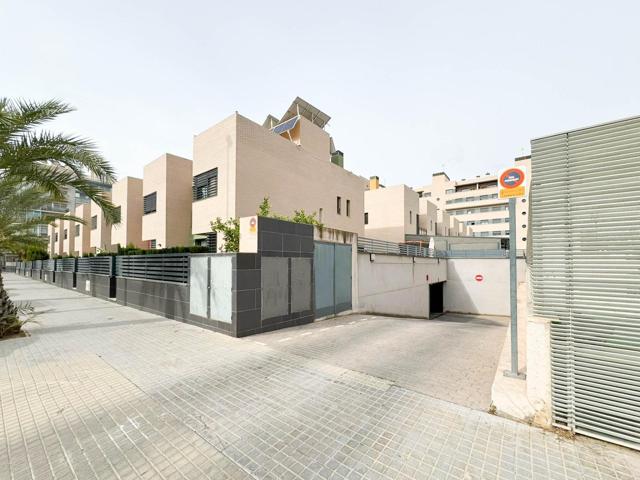 Parking En venta en Porcelanosa, Elche photo 0