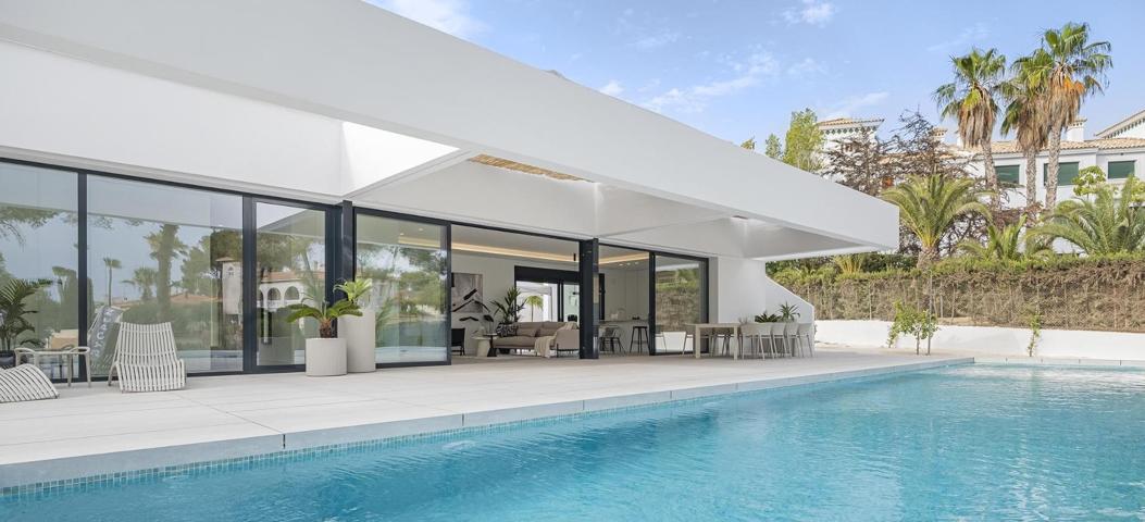 DESCUBRE TU PARAÍSO EN ESPAÑA: VILLA EXCLUSIVA CON VISTAS ESPECTACULARES photo 0