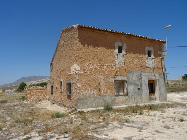 VENTA DE CASA SOLARIEGA TIPICA ESPAÑOLA, EN TORRE DEL RICO, JUMILLA, CON 10.000 M2 DE PARCELA. photo 0