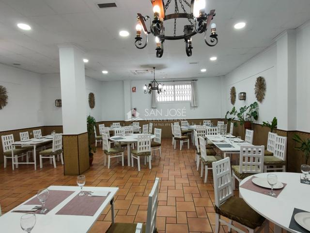 SE VENDE LOCAL CON RESTAURANTE EN PLENO FUNCIONAMIENTO DEMOSTRABLE POR NO PODER ATENDER EN ASPE photo 0