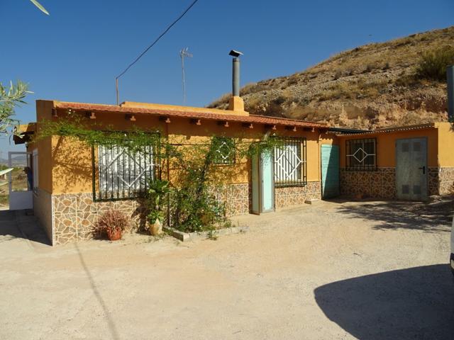 SE VENDE CASA DE CAMPO CON TERRENO CERCA DE SANTA ELENA EN ASPE photo 0