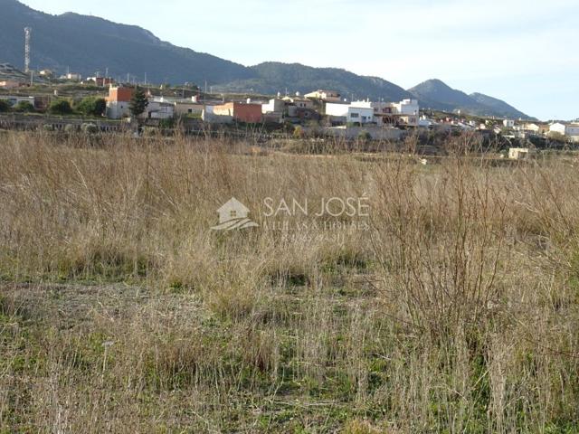 SE VENDE PARCELA RUSTICA CERCA DEL PUEBLO EN HONDÓN DE LAS NIEVES photo 0