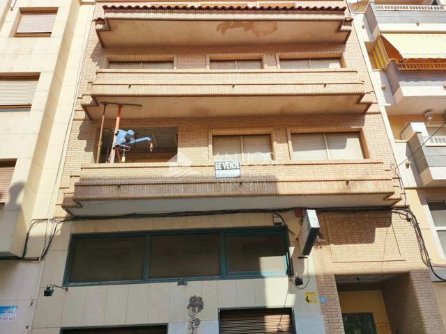 SE VENDE EDIFICIO CON SOTANO-LOCAL COMERCIAL- VIVIENDA DE 2 PLANTAS MAS BUHARDILLA Y TERRAZA-NOVELDA photo 0