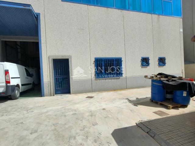 SE VENDE NAVE INDUSTRIAL CON 375 KAVEAS DE LUZ EN ZONA INDUSTRIAL EN ASPE photo 0