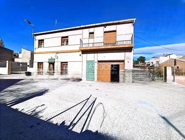 VENTA DE DOBLE CASA EN BUEN ESTADO EN ALGUEÑA photo 0