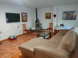 SE VENDE ESPLENDIDA CASA PARA ENTRAR A VIVIR EN LA ROMANA photo 0