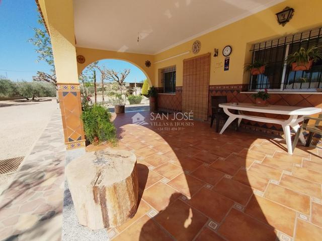 SE VENDE CHALET EN MONFORTE DEL CID MUY BIEN UBICADO photo 0