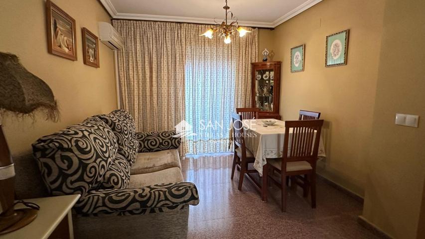 SE VENDE BUNGALOW ADOSADO EN BUEN ESTADO EN LA ROMANA-ALICANTE photo 0