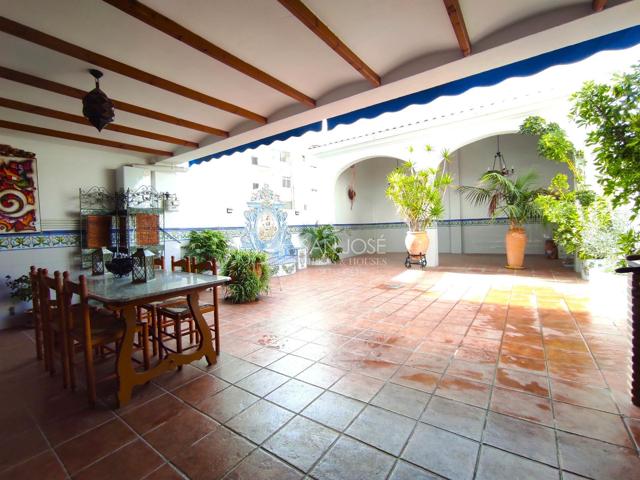 CASA TIPO DUPLEX CON PATIO INTERIOR EN NOVELDA photo 0