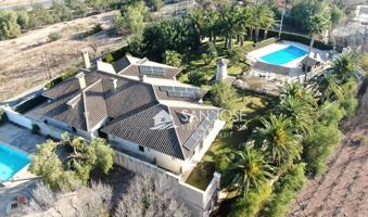VENTA DE CHALET DE LUJO EN NOVELDA photo 0